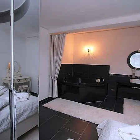 Da Gianni Gmbh Hotel *